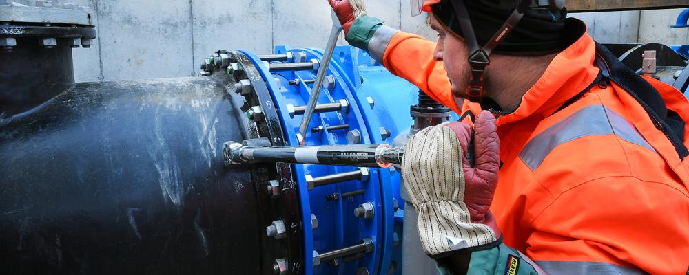 Genrebild stålrör Peab Foto Peter Steen