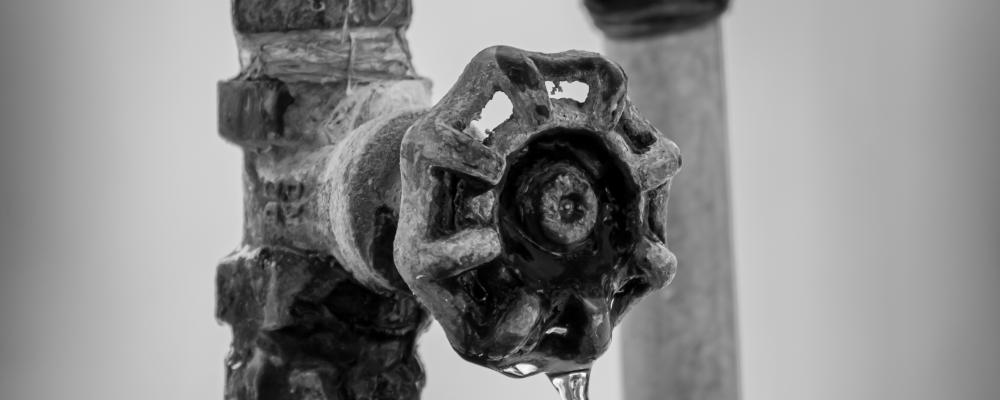 Majoriteten av skadorna beror på åldrade ledningar som inte byts ut i tid. Foto: malama mushitu/Unsplash