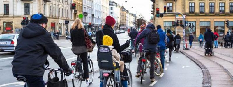 Ett av huvudmålen med 15-minutersstaden är att minska biltrafiken. I Köpenhamn har cyklismen ökat kraftigt senaste åren. TT Bild TT
