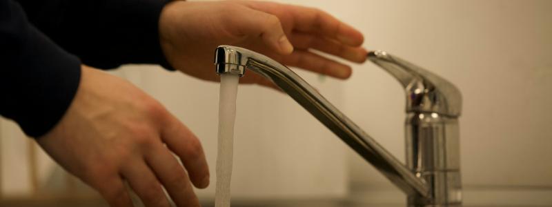 Stödet ska stärka kommuners och regioners förmåga att säkerställa dricksvattenförsörjningen vid höjd beredskap och krig. Foto: naipo de/unsplash