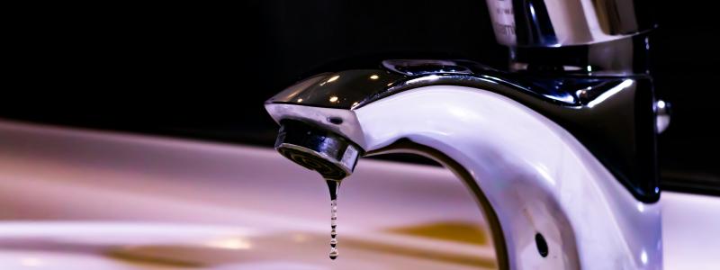 En värld i förändring, växande befolkning i kombination med klimatförändringar, ställer högre krav på ett hållbart förhållningssätt till resursen dricksvatten. Foto: jos speetjens/unsplash