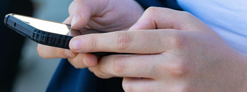 De som ringer uppger att de utför arbeten kopplade till vatten och avlopp och hänvisar till Degerfors kommun samt Kristinehamn. Foto: Marek Studzinski/Unsplash