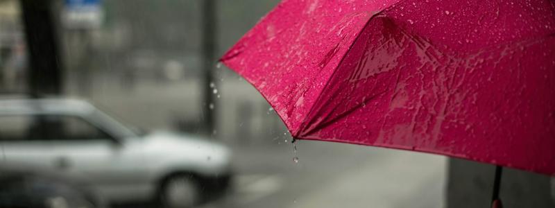 Den nyligen publicerade kommissionsstudien ”The cost of PFAS pollution for our society” uppskattar de PFAS-relaterade kostnaderna för dricksvattensektorn till upp till 14–15 miljarder euro per år, medan avloppsreningsverk kan stå inför årliga kostnader över 70 miljarder euro. Foto: Erik Witsoe/Unsplash