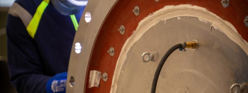 Bolaget prefabricerar och installerar rostfria rörsystem samt levererar lösningar till VA- och biogasanläggningar. Det är baserat i Uddevalla och har cirka 40 medarbetare. Foto: IBAB