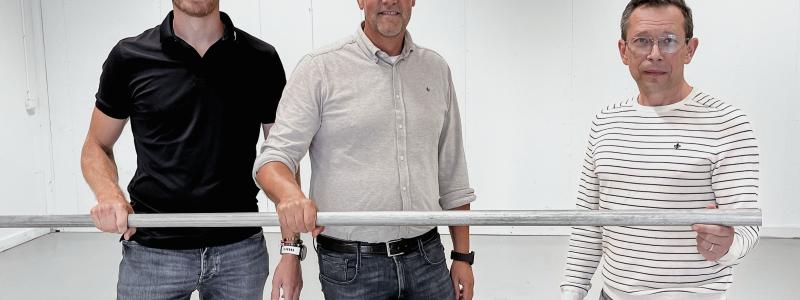 Martin Odin (mitten) med Fredrik Kristofersson och Joakim Gårdman från JOODIN Rör. Foto: JOODIN