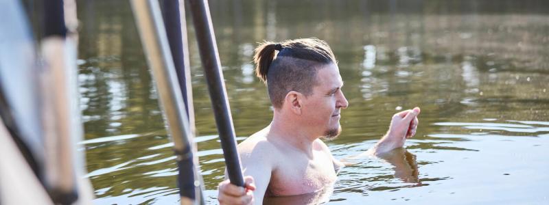 Idag går det att bada direkt i Finska Viken nära Helsingfors centrum, meddelar Helsingfors stad. Foto: Helsingfors Stad, kredit: Päivi Ristell