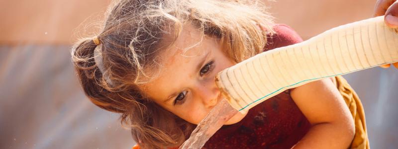 Flera nya regler inom kemikalielagstiftningen börjar gälla under 2026. Det är bland annat nya regler för material i kontakt med dricksvatten. Foto: ‪Salah Darwish /Unsplash