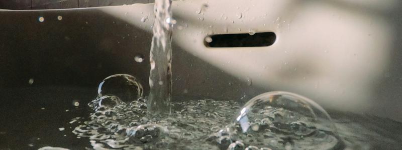 Brukningsavgiften i kommunen föreslås, från och med 1 januari 2026, höjas med 1 procent jämfört med 2025. Foto: bibi pace/Unsplash