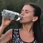 Livsmedelsverket har nyligen publicerat en ny vägledning som klargör hur dricksvattenleverantörer ska informera allmänheten om dricksvattnets kvalitet. Foto: daniele la rosa messina/ unsplash