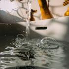 Brukningsavgiften i kommunen föreslås, från och med 1 januari 2026, höjas med 1 procent jämfört med 2025. Foto: bibi pace/Unsplash