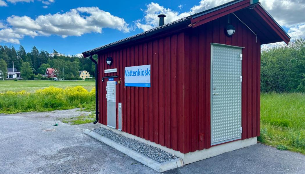 Vattenkiosk i Täby kommun. Stöd till dricksvattenberedskap gäller bland annat nödvattenberedskap, reservvatten och beredskapsbrunnar. Foto: Stina Wickenberg