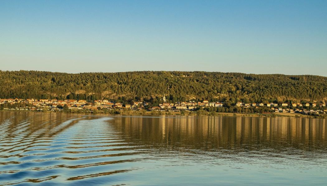 Gränna vid Vätterns strand. Foto: Jesse De Backer/Unsplash