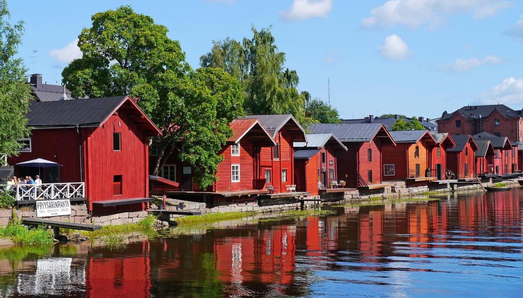 Trots idyll i staden Borgå vid Borgå å handlar arbetet i första hand om att minska belastningen från tätorter – dagvatten, hulevatten och avloppsvatten som når naturliga vattendrag. Foto: Creative Commons Lic. Kredit: LUM3N