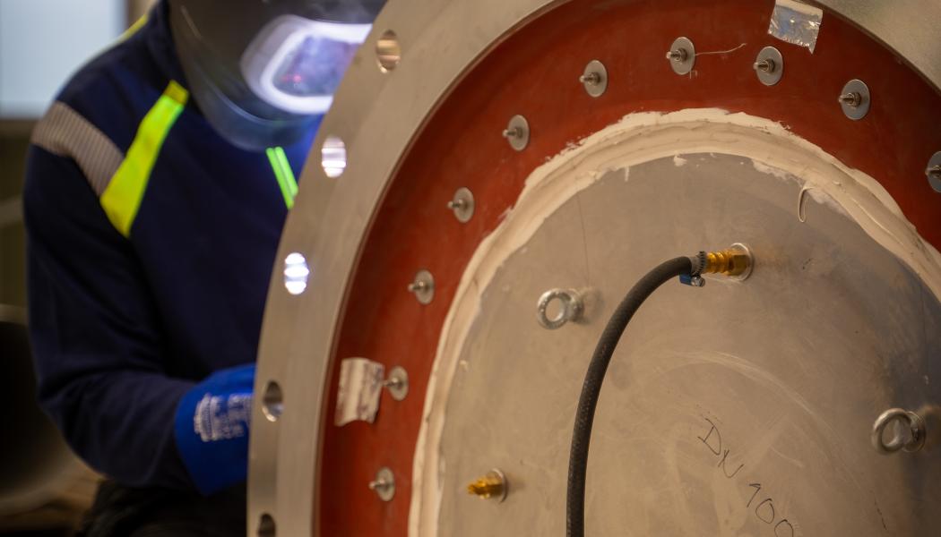 Bolaget prefabricerar och installerar rostfria rörsystem samt levererar lösningar till VA- och biogasanläggningar. Det är baserat i Uddevalla och har cirka 40 medarbetare. Foto: IBAB