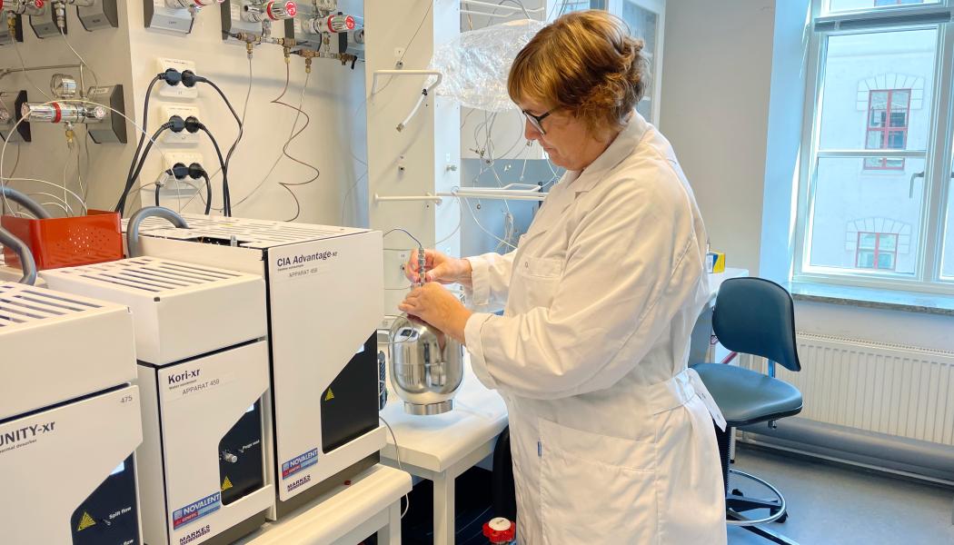 Annika Potter, analytisk kemist vid IVL:s laboratorium i Göteborg Foto: IVL Svenska Miljöinstitutet