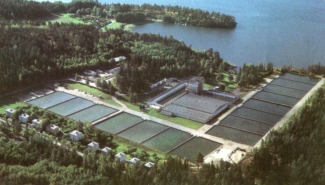 Lovö vattenverk såsom det såg ut 1960. Foto: Stockholms tekniska historia, del III/Wikimedia Commons/https://commons.wikimedia.org/wiki/File:Lov%C3%B6verket_1960.jpg