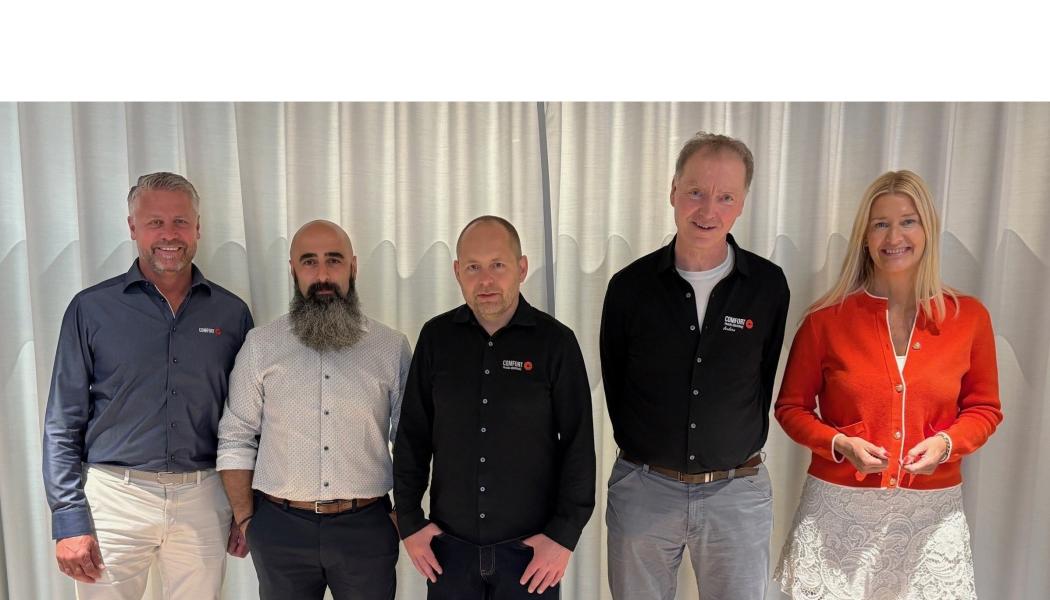 Från vänster: Richard Pihl (Comfort), Babak Fadai, Jens Nyhlén, Anders Gustafsson (Tranås Rörservice), och Anneli Wallin (Comfort). Foto: Comfort