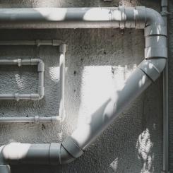 Bolaget är Norrköpingsbaserat och är en aktör inom reliningprodukter. Genrebild: Azka Rayhansyah/Unsplash