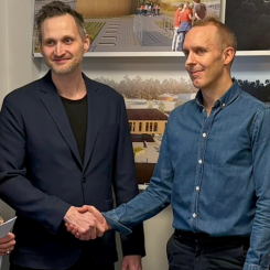Annika Malm ombud/VD Lidköping Miljö och Teknik, Jonas Hesselroth områdesansvarig på ByggDialog, Linus Wiegandt, projektledare Lidköping Miljö och Teknik samt Michael Sundhäll, VD på ByggDialog. Foto: Byggdialog