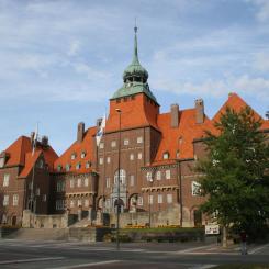 Östersund rådhus. Foto: Jesús Corrius/Wikimedia Commons/https://commons.wikimedia.org/wiki/File:%C3%96stersunds_r%C3%A5dhus.jpg