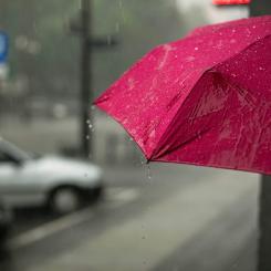 Den nyligen publicerade kommissionsstudien ”The cost of PFAS pollution for our society” uppskattar de PFAS-relaterade kostnaderna för dricksvattensektorn till upp till 14–15 miljarder euro per år, medan avloppsreningsverk kan stå inför årliga kostnader över 70 miljarder euro. Foto: Erik Witsoe/Unsplash