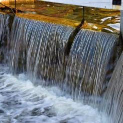 Enligt Nya Lidköpings-Tidningen Plus skrotades planerna på ett gemensamt reningsverk av juridiska skäl. Foto:  jeffrey eisen unsplash