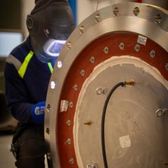 Bolaget prefabricerar och installerar rostfria rörsystem samt levererar lösningar till VA- och biogasanläggningar. Det är baserat i Uddevalla och har cirka 40 medarbetare. Foto: IBAB