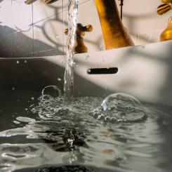 Brukningsavgiften i kommunen föreslås, från och med 1 januari 2026, höjas med 1 procent jämfört med 2025. Foto: bibi pace/Unsplash