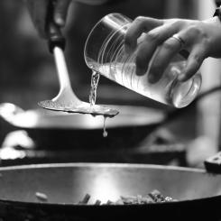 Kostnaderna för att avlägsna PFAS från råvatten för att uppfylla nuvarande EU-krav uppskattades till 3,8 miljarder euro under 2024. Foto: frame harirak/Unsplash