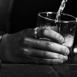 Ny kartläggning av Sveriges 20 största kommuner visar stora skillnader i hushållens levnadskostnader.  Foto: behindthetmuna unsplash